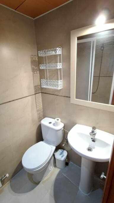 شقة Luxe Haven In غرناطة المظهر الخارجي الصورة